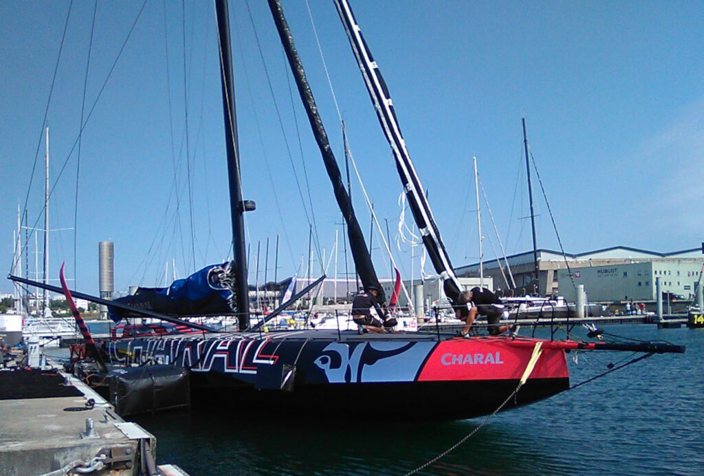https://commons.wikimedia.org/wiki/File:Imoca_Charal_2_%282022%29_01.jpg